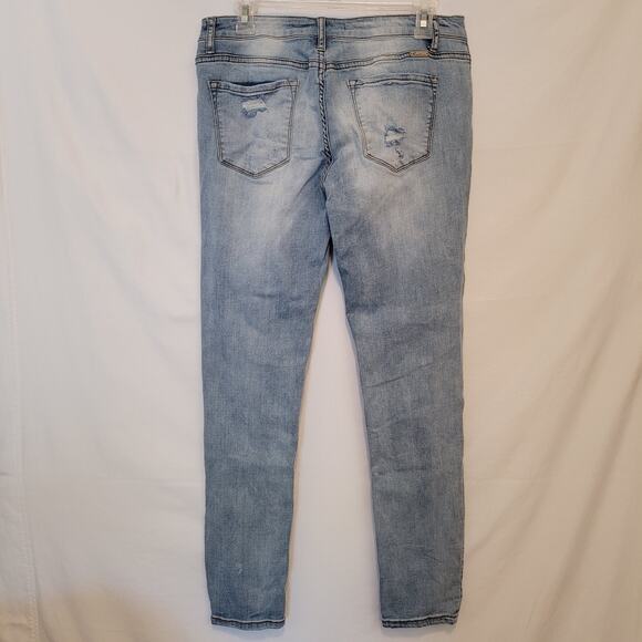KanCan Women’s Size 13 Distressed Skinny Jeans Light Wash Stretch Denim - Picture 3 of 8